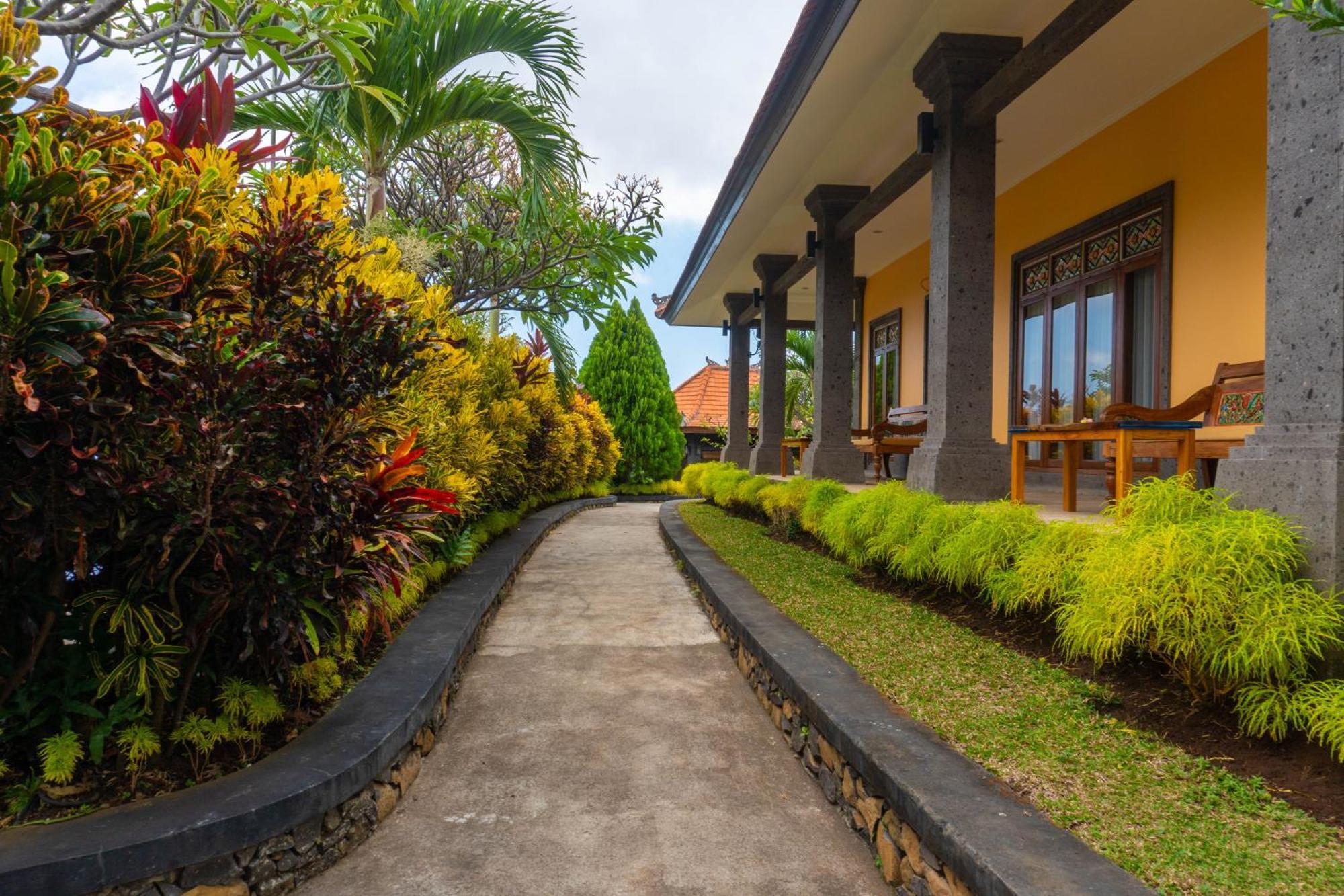 Villa Selonding Batu Lovina Exteriör bild